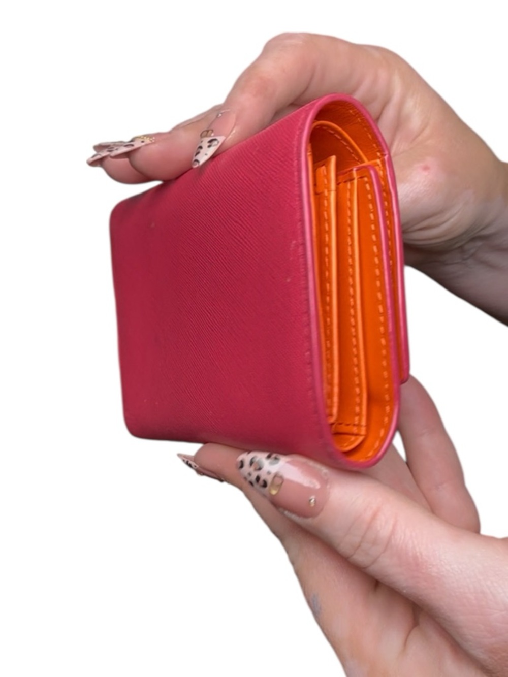 💚 MCM HOT PINK WALLET - Picture 4 of 12